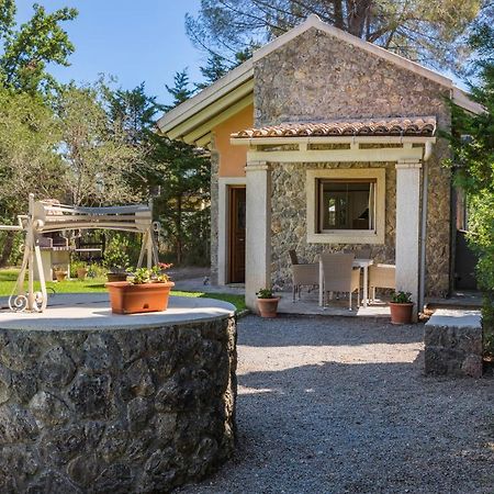 Petrinos Cottage Dafnila Zewnętrze zdjęcie