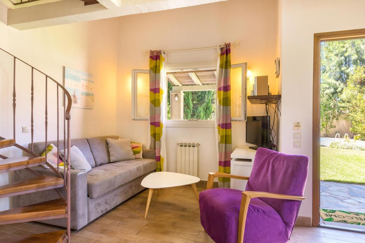 Petrinos Cottage Dafnila Zewnętrze zdjęcie