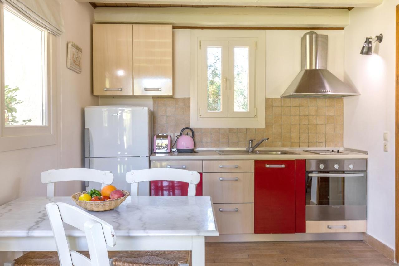 Petrinos Cottage Dafnila Zewnętrze zdjęcie