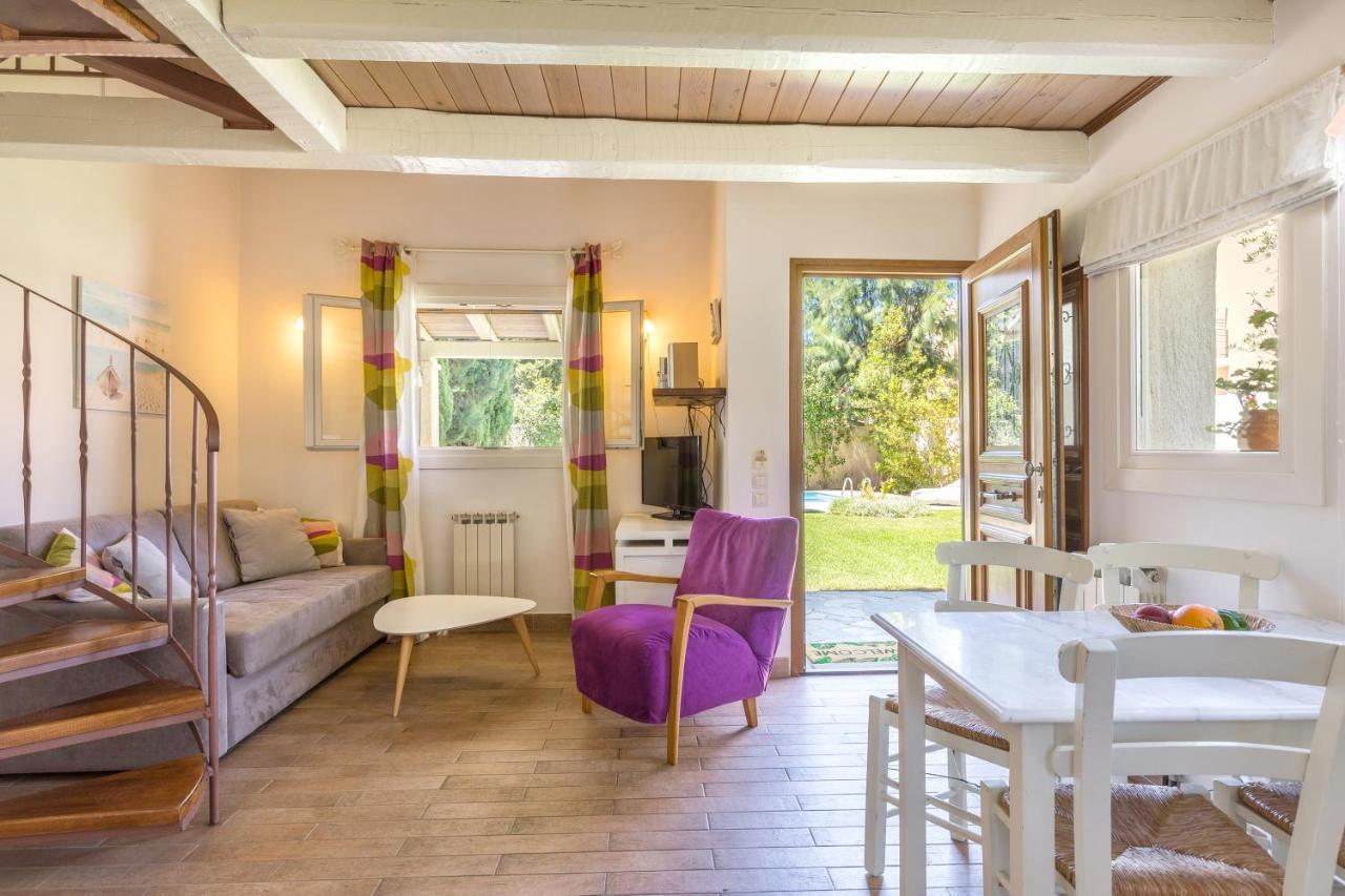 Petrinos Cottage Dafnila Zewnętrze zdjęcie